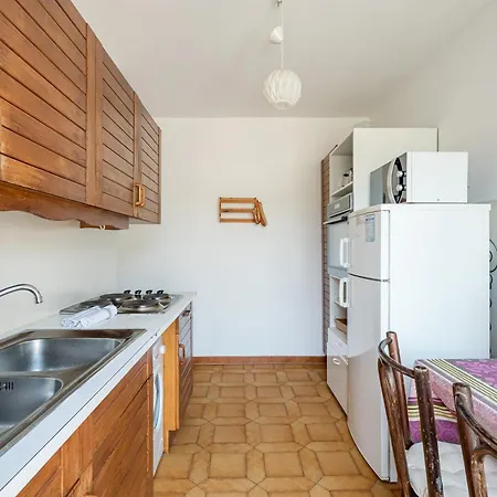 Le Monticule Par Dodo-a-cassis * Cassis