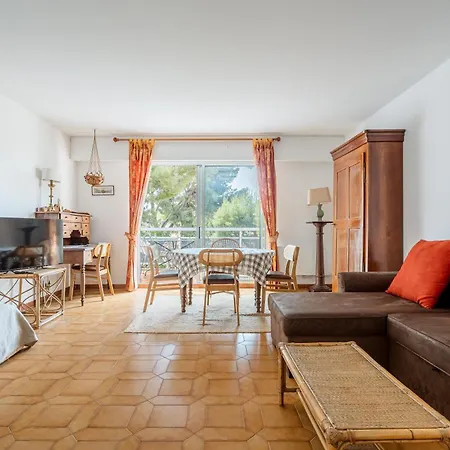 Le Monticule Par Dodo-a-cassis Lejlighed