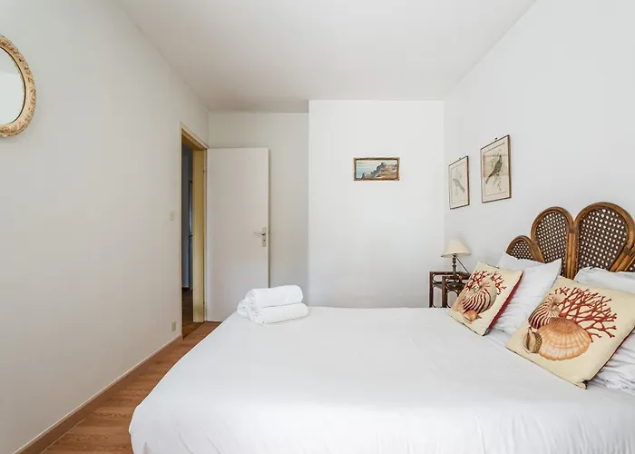 Le Monticule Par Dodo-a-cassis Апартаменты *