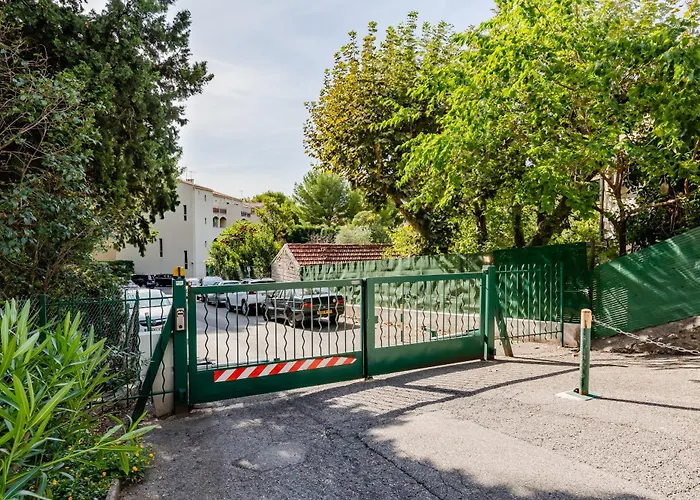 Le Monticule Par Dodo-a-cassis Апартаменты Каси